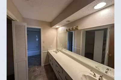 4726 Berridge Lane, Dallas, TX 75227 - Photo 10