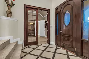 506 S Durango Circle, Irving, TX 75062 - Photo 2