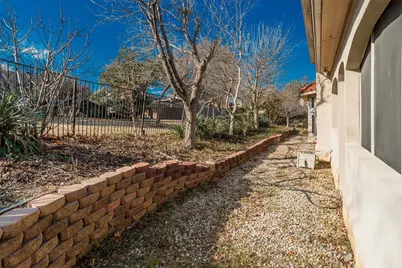 506 S Durango Circle, Irving, TX 75062 - Photo 22