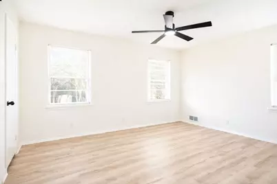 509 W Ridgewood Drive, Garland, TX 75041 - Photo 14