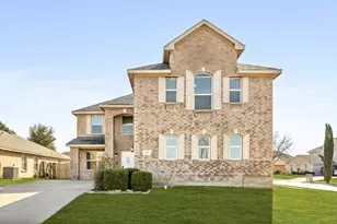 603 Sotogrande St, Grand Prairie, TX 75051 - Photo 1