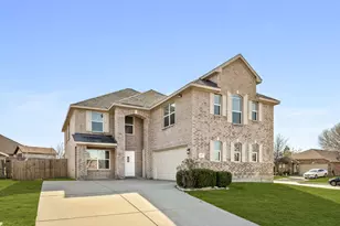 603 Sotogrande St, Grand Prairie, TX 75051 - Photo 2