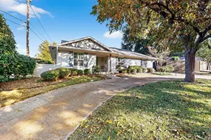 2620 Pearson Dr, Dallas, TX 75214 - Photo 10