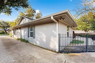 2620 Pearson Dr, Dallas, TX 75214 - Photo 12