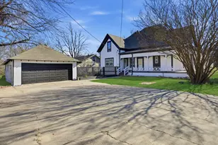 520 W 9th St, Bonham, TX 75418 - Photo 4