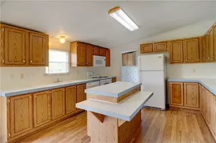 12541 Meadow Green Ln, Justin, TX 76247 - Photo 4