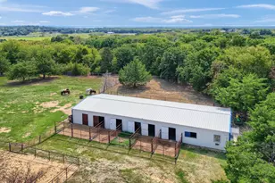 114 County Rd 225, Valley View, TX 76272 - Photo 6