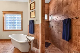 114 County Rd 225, Valley View, TX 76272 - Photo 20