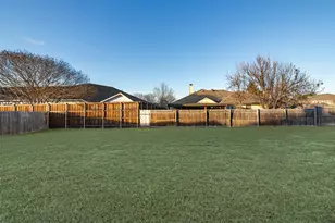 1801 Spanish Trail, Irving, TX 75060 - Photo 18