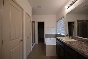 2908 Bahar Dr, Arlington, TX 76010 - Photo 26