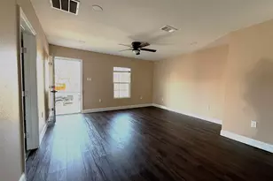 2406 S Marsalis Ave, Dallas, TX 75216 - Photo 4