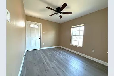 2406 S Marsalis Avenue, Dallas, TX 75216 - Photo 8