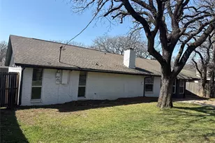6908 Briardale Dr, North Richland Hills, TX 76182 - Photo 18