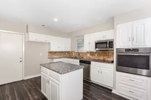 6908 Briardale Dr, North Richland Hills, TX 76182 - Photo 12