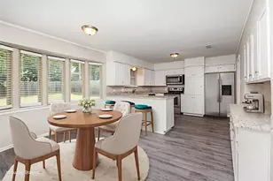 712 Springhill Dr, Hurst, TX 76054 - Photo 4