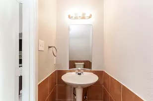 3011 Clemente Dr, Grand Prairie, TX 75052 - Photo 14