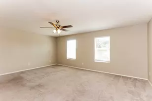 3011 Clemente Dr, Grand Prairie, TX 75052 - Photo 6