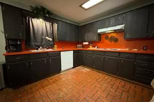 690 Sommerfeld Dr, Waco, TX 76705 - Photo 8