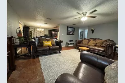 690 Sommerfeld Drive, Waco, TX 76705 - Photo 4