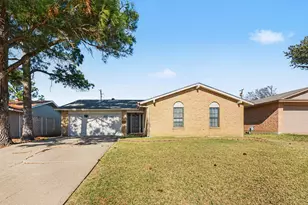 3417 Cavalier Ct, Irving, TX 75062 - Photo 2