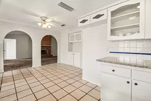 3417 Cavalier Ct, Irving, TX 75062 - Photo 10