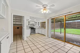 3417 Cavalier Ct, Irving, TX 75062 - Photo 10