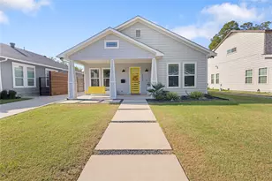 2534 Gladstone Dr, Dallas, TX 75211 - Photo 2