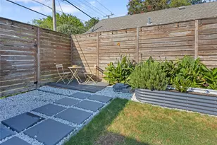 2534 Gladstone Dr, Dallas, TX 75211 - Photo 36