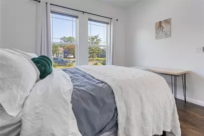 2534 Gladstone Drive, Dallas, TX 75211 - Photo 16