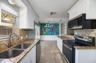 540 Billie Ruth Ln, Hurst, TX 76053 - Photo 12