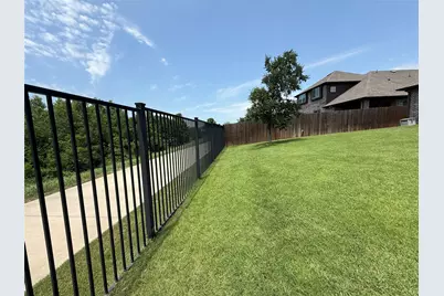 4705 Dorchester Drive, McKinney, TX 75071 - Photo 2