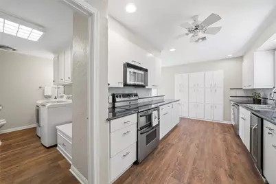 4425 Westchester Drive, Waco, TX 76710 - Photo 12