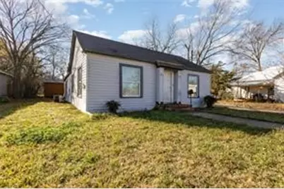 1713 Sycamore Street, Commerce, TX 75428 - Photo 2