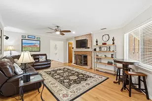 6256 Saratoga Cir, Dallas, TX 75214 - Photo 10