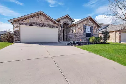 336 Pin Cushion Trail, Burleson, TX 76028 - Photo 2