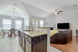 336 Pin Cushion Trail, Burleson, TX 76028 - Photo 8