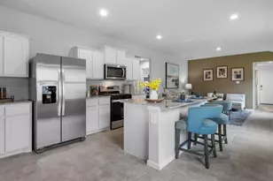 648 Shaded Grv Dr, Denton, TX 76259 - Photo 2