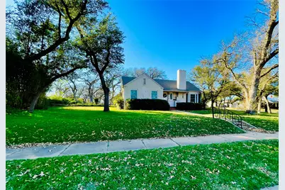 401 S Hillcrest Avenue, Eastland, TX 76448 - Photo 1