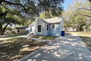 608 W Lake Street W, Ennis, TX 75119 - Photo 4