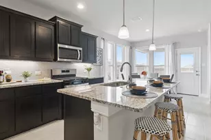 1905 Cherokee Ln, Cleburne, TX 76033 - Photo 2