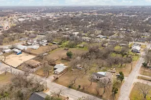 411 Vine St, Weatherford, TX 76086 - Photo 26