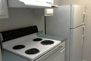 701 W Sycamore St, Denton, TX 76201 - Photo 4