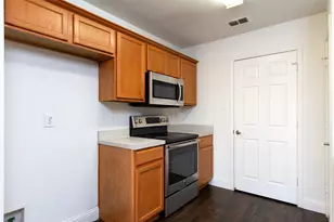 1123 Warrior Dr, Dallas, TX 75253 - Photo 6