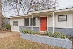 528 Buena Vista Dr, Hurst, TX 76053 - Photo 2