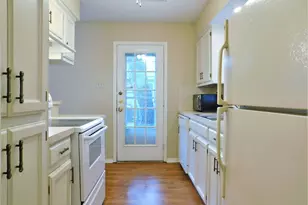 2212 Bolivar St, Denton, TX 76201 - Photo 10