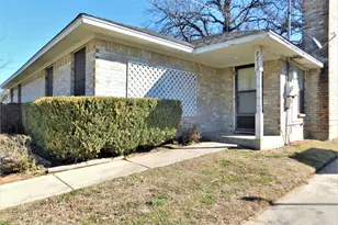 2212 Bolivar St, Denton, TX 76201 - Photo 2