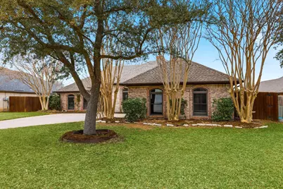 50 Cimarron Drive, Roanoke, TX 76262 - Photo 2