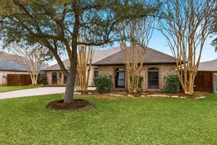 50 Cimarron Dr, Roanoke, TX 76262 - Photo 2