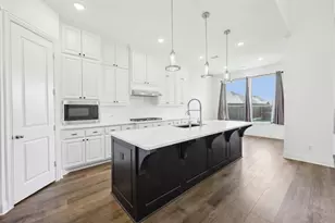 4101 Hawthorn Dr, Aubrey, TX 76227 - Photo 8