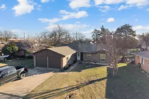 706 Hill City Dr, Duncanville, TX 75116 - Photo 1